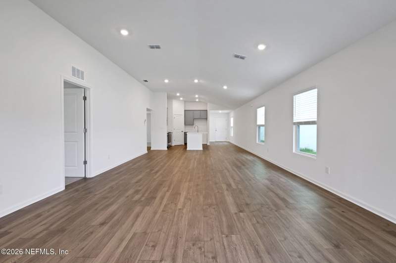 4 bedroom Single Family Residence at 5704 Lagoon Cruise Way, Diamond Springs, Jacksonville — photo 4