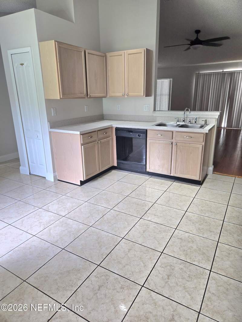4 bedroom Single Family Residence at 1664 Glen Laurel Drive, Glen Laurel, Middleburg — photo 3