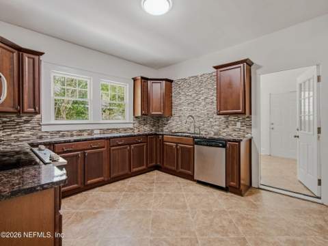 4511 French Street, Jacksonville FL - photo 9 of 28
