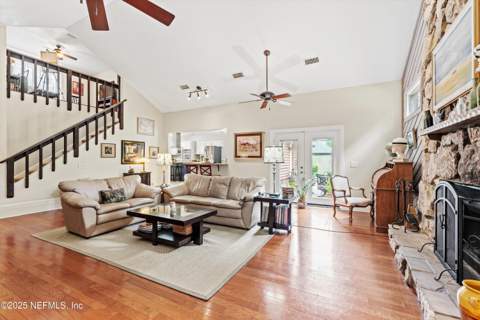 4654 Ortega Farms Circle, Jacksonville FL - photo 10 of 36