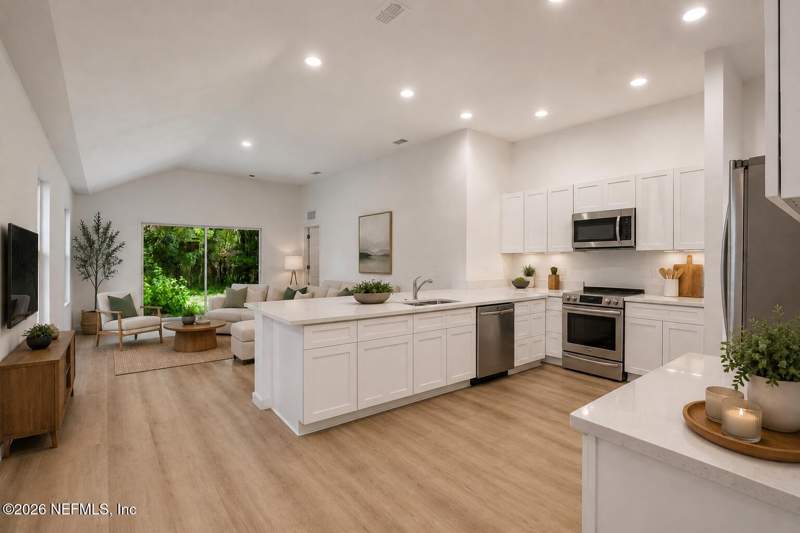3 bedroom Single Family Residence at 5737 Vernon Road, F Hartley Grant, Jacksonville — photo 2