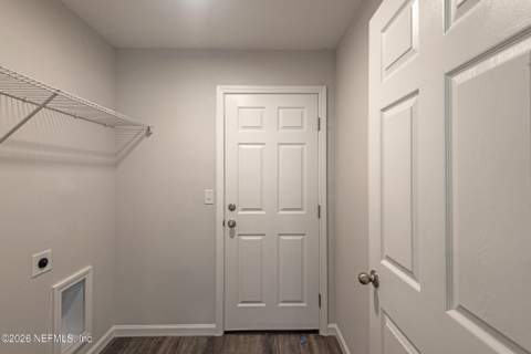 5233 Alpha Avenue, Jacksonville FL - photo 10 of 30