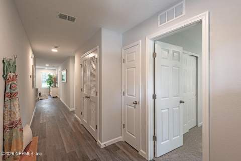 5233 Alpha Avenue, Jacksonville FL - photo 9 of 30