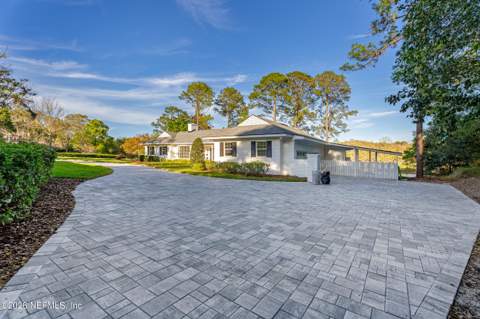 10042 Lake Lamar Court, Jacksonville FL - photo 7 of 85