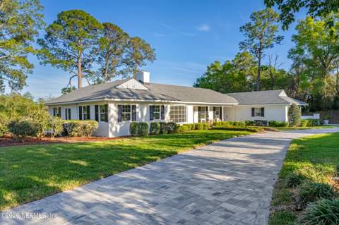 10042 Lake Lamar Court, Jacksonville FL - photo 8 of 85