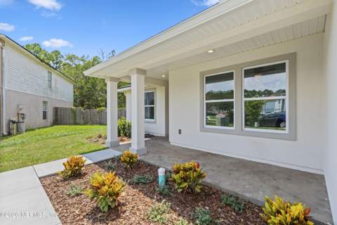 8222 Foxdale Drive, Jacksonville FL - photo 7 of 52
