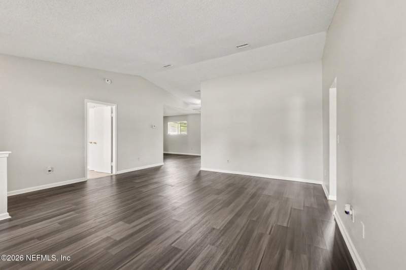 3 bedroom Single Family Residence at 7986 Shircliff Drive, Springwood, Jacksonville — photo 4