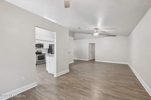7917 WINTERWOOD Circle, Jacksonville FL - photo 10 of 40