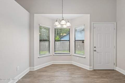 7917 WINTERWOOD Circle, Jacksonville FL - photo 13 of 40