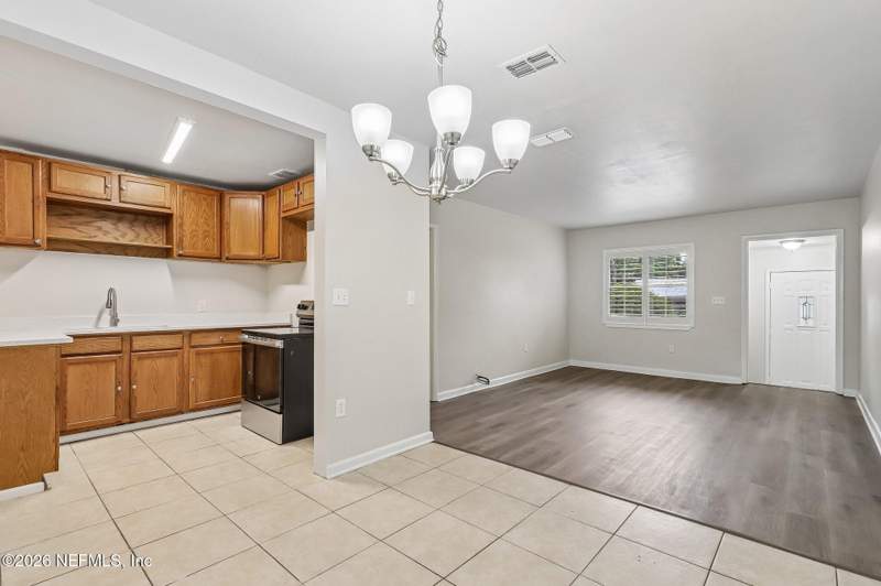 4 bedroom Single Family Residence at 8370 BRACKRIDGE Boulevard, Brackridge, Jacksonville — photo 4