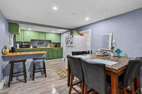 5545 Plymouth Street, Jacksonville FL - photo 9 of 23