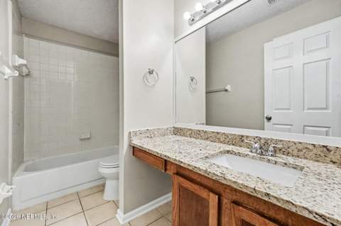 8350 Argyle Corners Court, Jacksonville FL - photo 14 of 20
