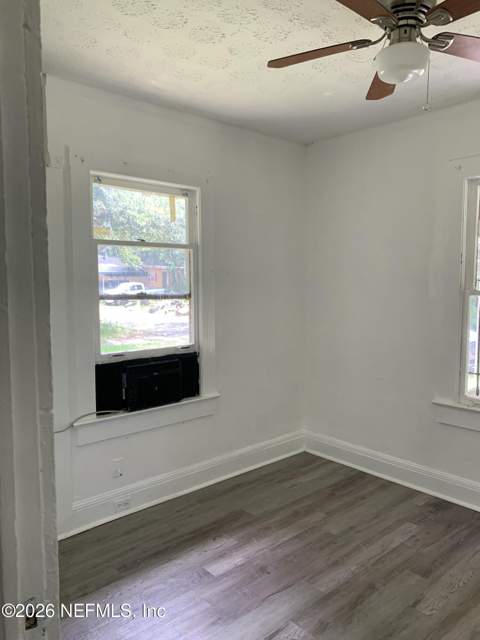 653 E 28th Street, Jacksonville FL - photo 8 of 21