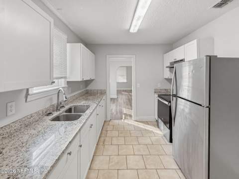 8030 Hawthorne Street, Jacksonville FL - photo 16 of 45