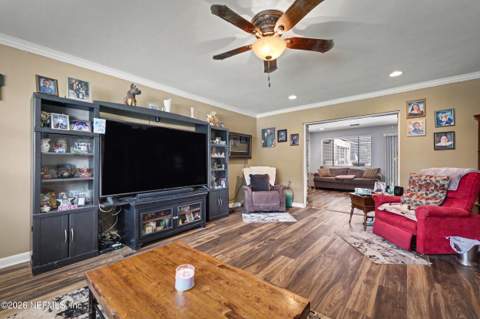 5325 Santa Rosa Way, Jacksonville FL - photo 11 of 46