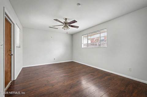 5325 Santa Rosa Way, Jacksonville FL - photo 22 of 46