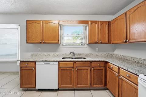 10330 Elderberry Drive, Jacksonville FL - photo 11 of 27