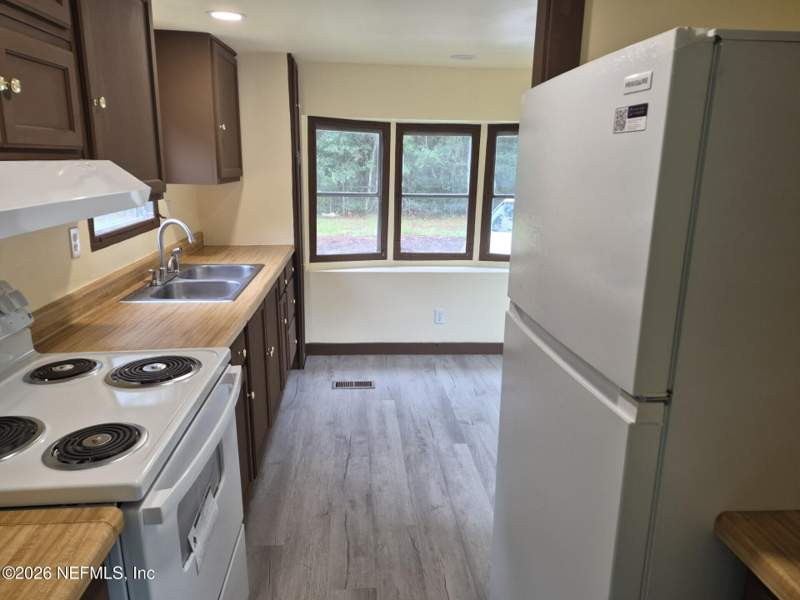 2 bedroom Mobile Home at 1151 Village Green Drive, Baldwin, Jacksonville — photo 4
