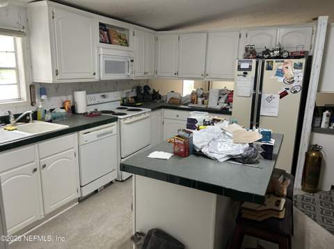 5520 Leaming Avenue, Jacksonville FL - photo 8 of 26