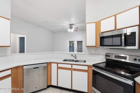 3374 Caroline Ridge Lane, Jacksonville FL - photo 9 of 23