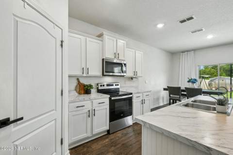 3378 LAWTON Place, Green Cove Springs FL - photo 13 of 67