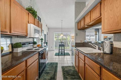 1824 Daytona Lane, Jacksonville FL - photo 10 of 42
