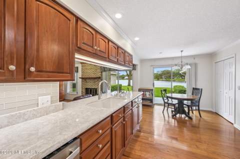 3331 Hidden Lake Drive, Jacksonville FL - photo 7 of 43