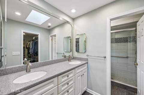 3331 Hidden Lake Drive, Jacksonville FL - photo 19 of 43