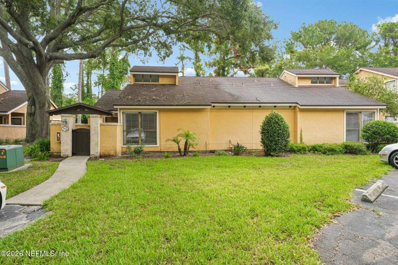 2 bedroom Condominium at 799 Sandpiper Lane, Summer House, Ponte Vedra Beach — photo 2