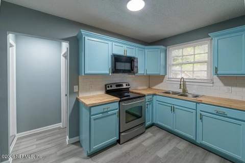 1008 Westbrook Circle, Jacksonville FL - photo 7 of 13
