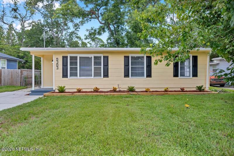 3 bedroom Single Family Residence at 5303 BUNCHE Drive, Floradale, Jacksonville — photo 1