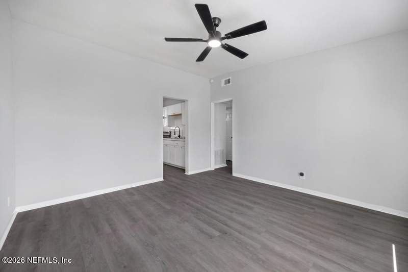 3 bedroom Single Family Residence at 5303 BUNCHE Drive, Floradale, Jacksonville — photo 5