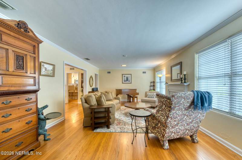 3 bedroom Single Family Residence at 1974 SAN MARIE Drive, San Marie, Jacksonville — photo 4