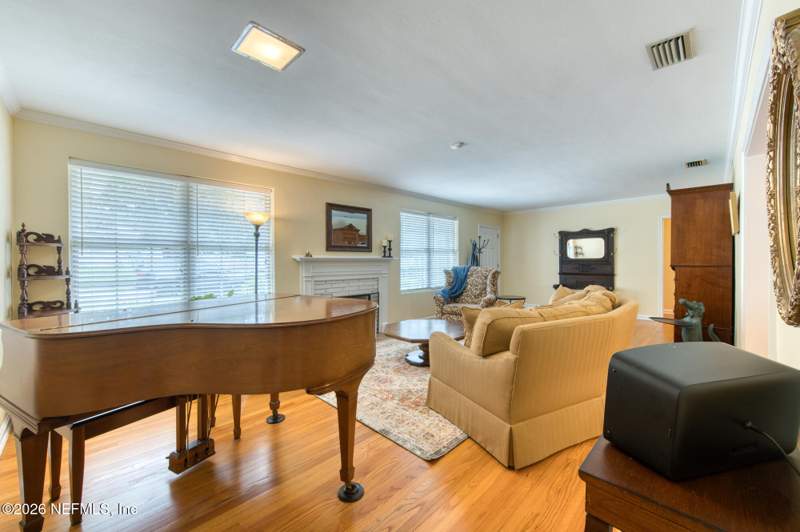 3 bedroom Single Family Residence at 1974 SAN MARIE Drive, San Marie, Jacksonville — photo 5