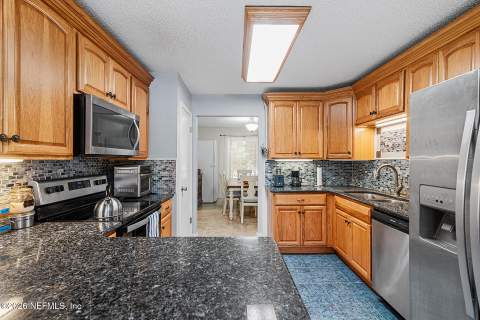10325 Walnut Bend, Jacksonville FL - photo 10 of 31