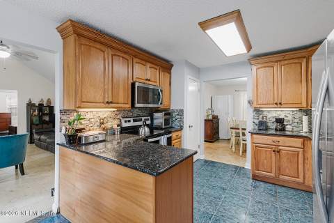 10325 Walnut Bend, Jacksonville FL - photo 9 of 31