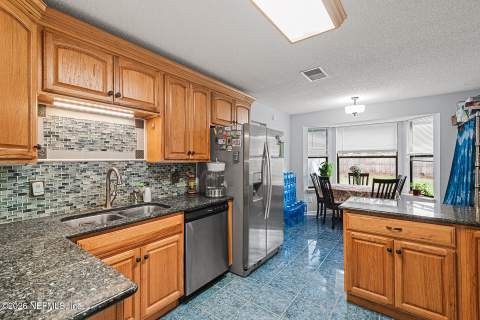 10325 Walnut Bend, Jacksonville FL - photo 12 of 31