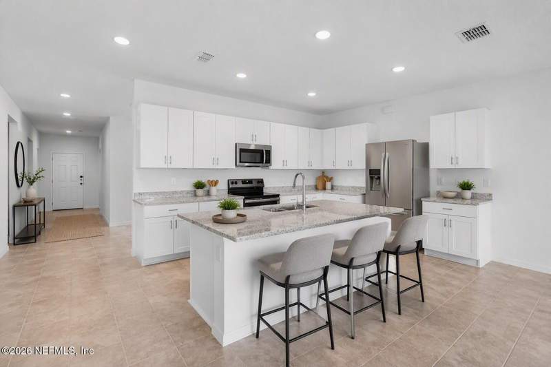 4 bedroom Single Family Residence at 8131 Archibald Terrace, Coopers Meadows, Jacksonville — photo 2