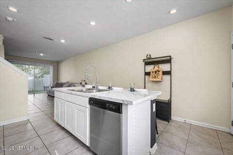 2880 Mule Deer Circle, Jacksonville FL - photo 9 of 30