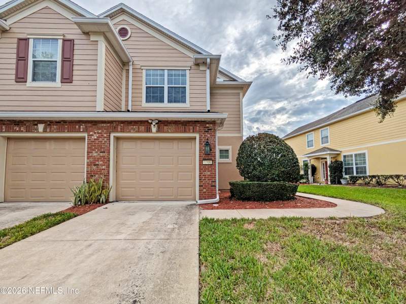 3 bedroom Townhouse at 6908 ROUNDLEAF Drive, Greenbrier At Bartram Park, Jacksonville — photo 1