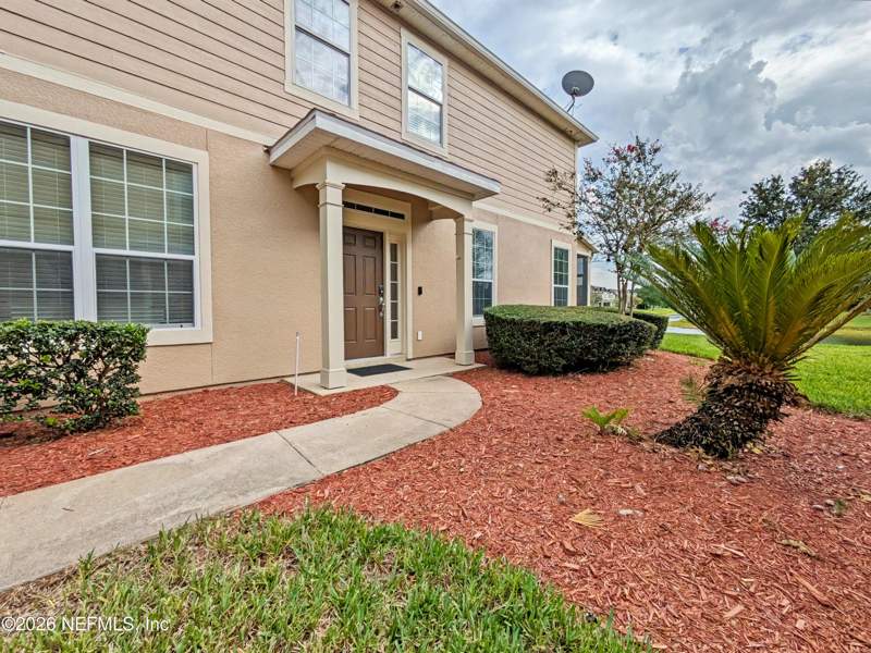3 bedroom Townhouse at 6908 ROUNDLEAF Drive, Greenbrier At Bartram Park, Jacksonville — photo 3