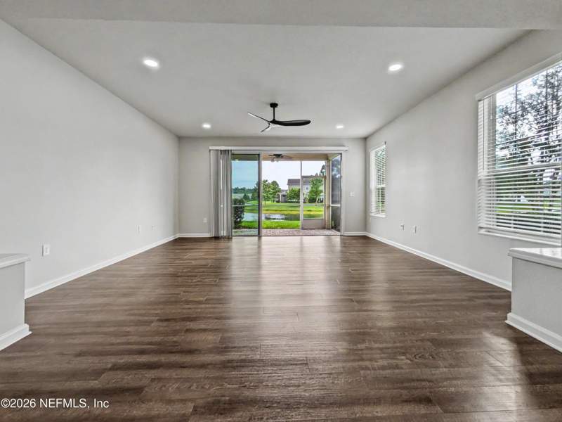 3 bedroom Townhouse at 6908 ROUNDLEAF Drive, Greenbrier At Bartram Park, Jacksonville — photo 5