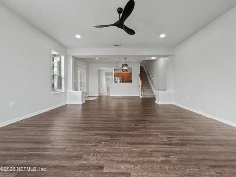6908 ROUNDLEAF Drive, Jacksonville FL - photo 8 of 41