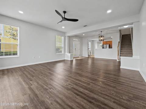 6908 ROUNDLEAF Drive, Jacksonville FL - photo 9 of 41