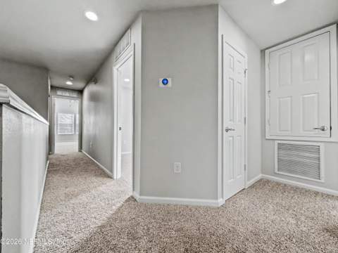 6908 ROUNDLEAF Drive, Jacksonville FL - photo 16 of 41