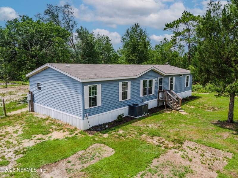 4 bedroom Mobile Home at 6758 Gilda Court, Oak Ridge Woodlands, Keystone Heights — photo 2