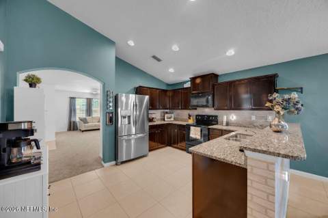 3233 Hidden Meadows Court, Green Cove Springs FL - photo 12 of 66