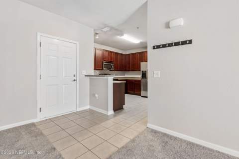 4917 KEY LIME Drive #202, Jacksonville FL - photo 7 of 66