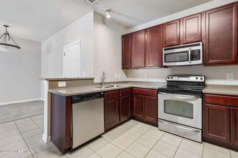 4917 KEY LIME Drive #202, Jacksonville FL - photo 8 of 66