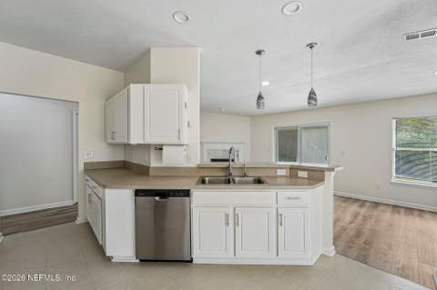 3307 INTERNATIONAL VILLAGE Court, Jacksonville FL - photo 12 of 36